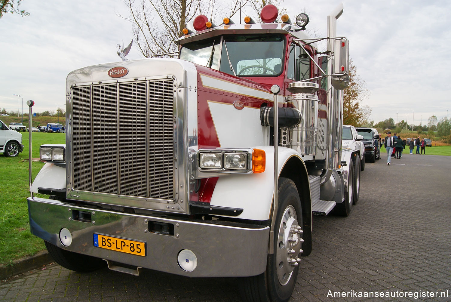 Vrachtwagens Peterbilt 359 uit 1967